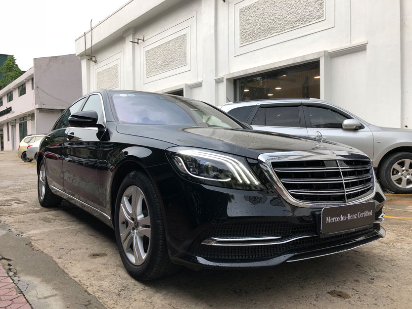 Mercedes-Benz S class 2017 - Bán xe Mercedes S450L ĐK 2018, màu đen siêu lướt như mới, giá rẻ hơn 800 triệu