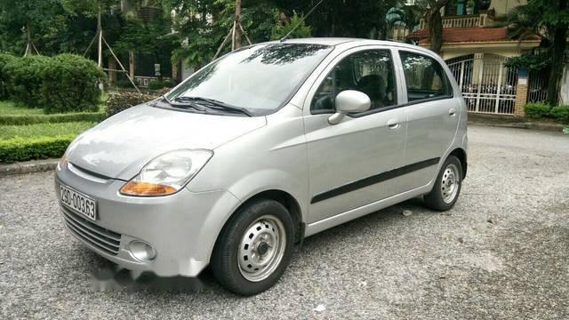 Chevrolet Spark 2010 - Bán xe Chevrolet Spark sản xuất 2010, màu bạc xe gia đình, giá tốt