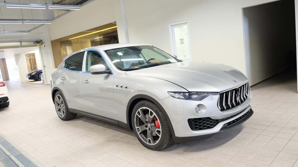 Maserati 2018 - Cần bán xe Maserati Levante 2018, nhập khẩu chính hãng, hỗ trợ tư vấn: 0978877754