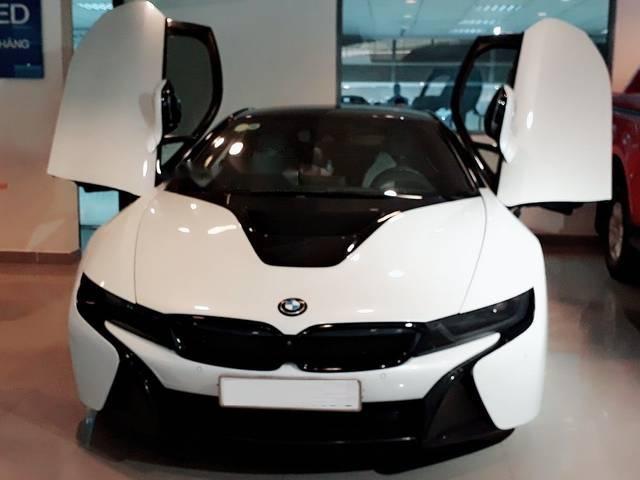 BMW i8   2014 - Cần bán lại xe BMW i8 2014, màu trắng, nhập khẩu nguyên chiếc