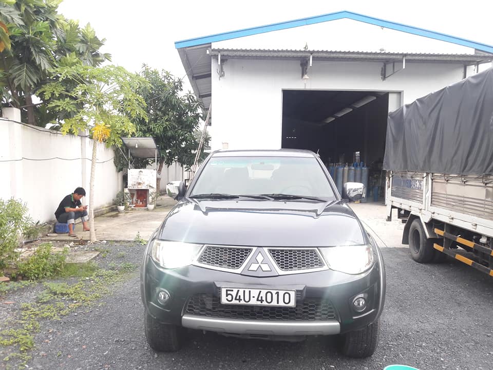 Mitsubishi Triton 2010 - Dư xe nên cần ra đi Mitsubishi Triton đời 2010, màu đen, xe nhập khẩu nguyên chiếc Thái Lan