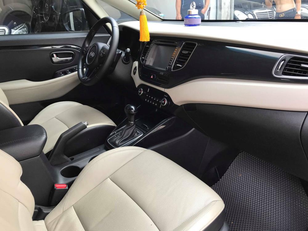 Kia Rondo 2.0GATH 2015 - Cần bán Kia Rondo 2.0 Gath sản xuất 2015, màu đen, 615 triệu