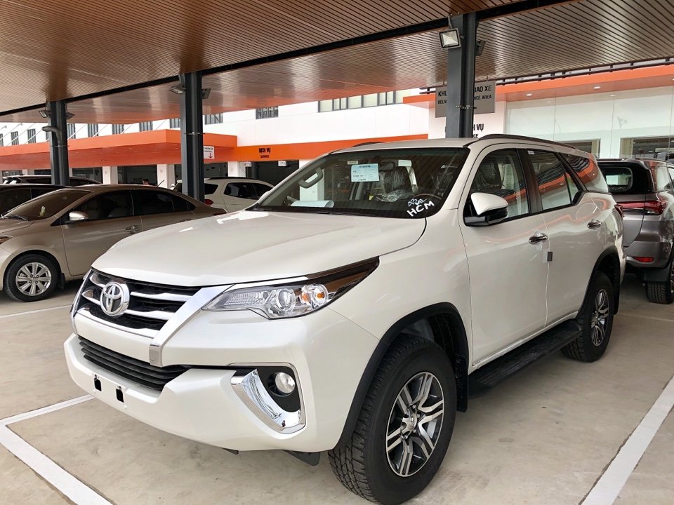 Toyota Fortuner 2.4G AT 2018 - Toyota Vũng Tàu bán xe Fortuner 2.4G AT sản xuất 2018, màu trắng, xe nhập