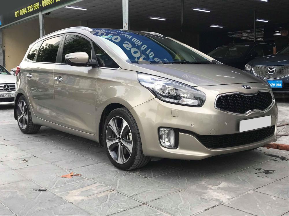 Kia Rondo 2.0GATH 2015 - Cần bán Kia Rondo 2.0 Gath sản xuất 2015, màu đen, 615 triệu