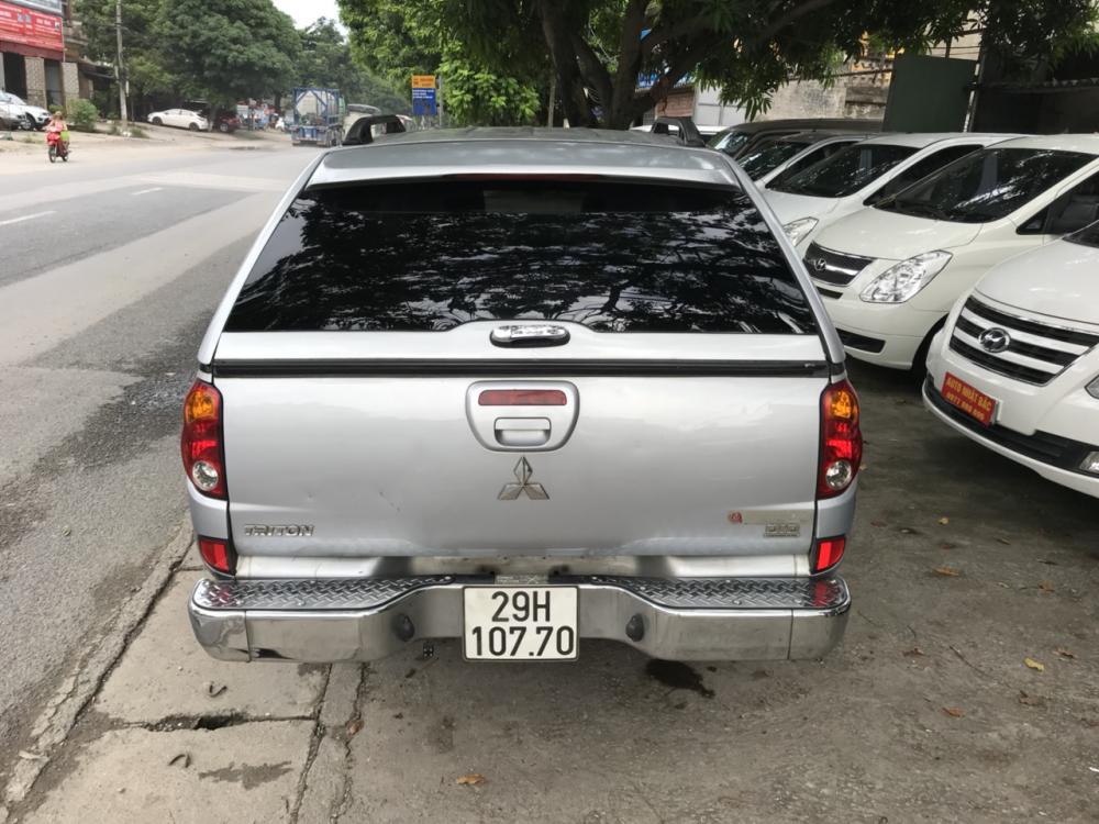 Mitsubishi Triton 2009 - Bán xe Mitsubishi Triton đời 2009, máy dầu, số sàn, 2 cầu. Xe đẹp, máy nguyên ngon