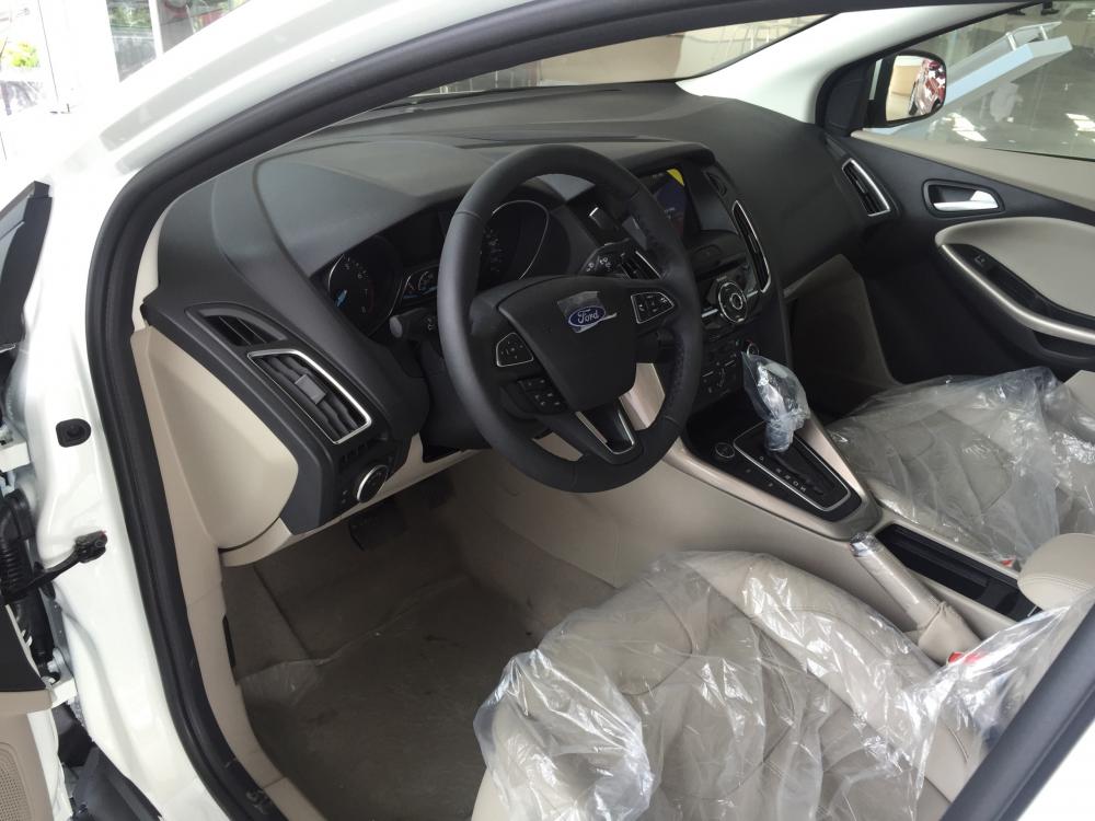 Ford Focus 2018 - Bán Ford Focus Titaium 1.5L Ecoboost 2018 KM khủng, vay 80%, trả trước 150tr - LH: 093 1234 768