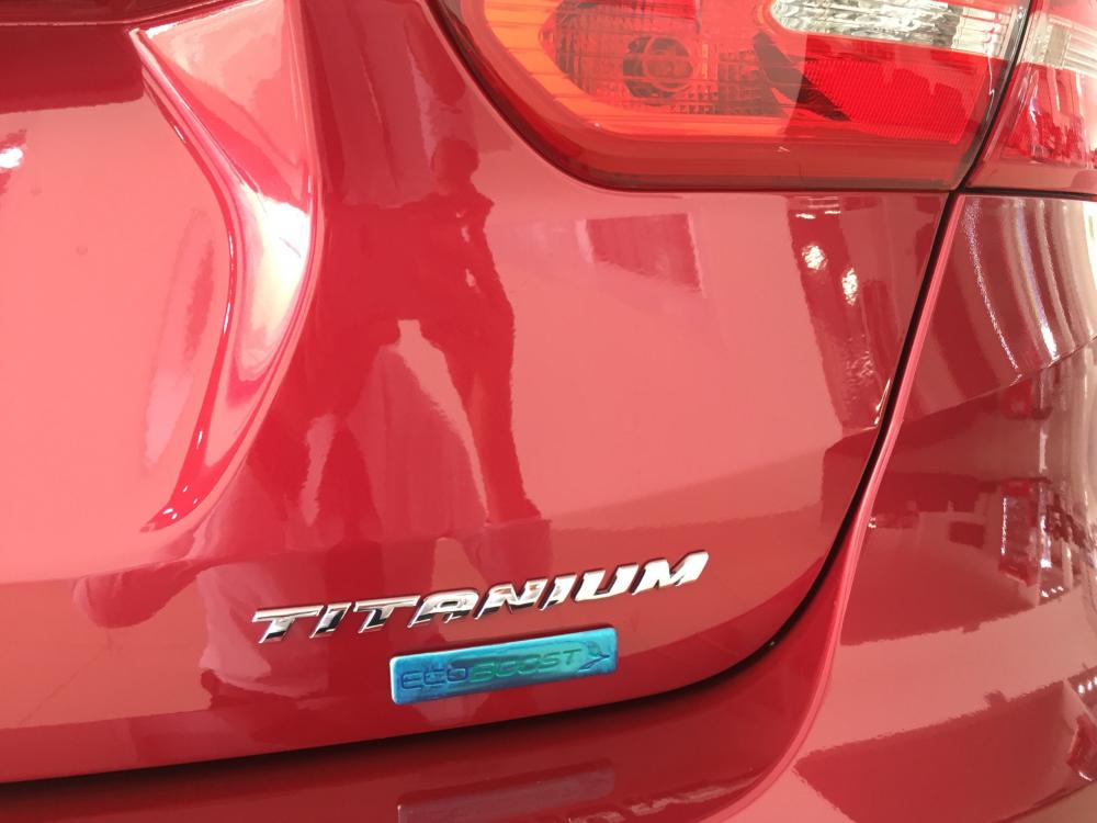Ford Focus 2018 - Bán Ford Focus Titaium 1.5L Ecoboost 2018 khuyến mãi khủng, hỗ trợ 80%- chỉ cần trả trước 150tr - LH: 093 1234 768