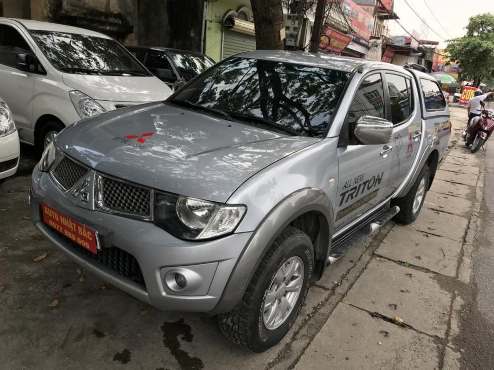 Mitsubishi Triton 2009 - Bán xe Mitsubishi Triton đời 2009, máy dầu, số sàn, 2 cầu. Xe đẹp, máy nguyên ngon