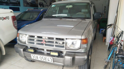 Mitsubishi Pajero  3.0 MT  2003 - Bán ô tô Mitsubishi Pajero 3.0 MT năm 2003, màu bạc 