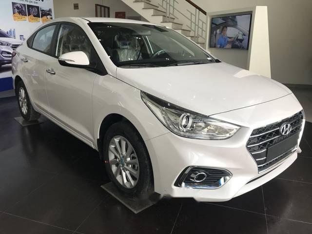 Hyundai Accent  1.4MT 2018 - Bán Hyundai Accent đời 2018, màu trắng