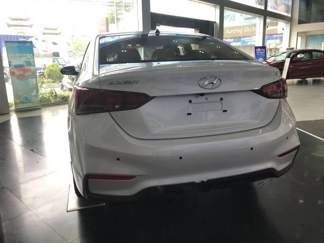 Hyundai Accent  1.4MT 2018 - Bán Hyundai Accent đời 2018, màu trắng