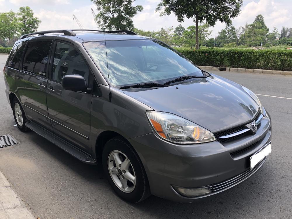 Toyota Sienna LE 2005 - Bán Toyota Sienna LE năm sản xuất 2005, màu xám (ghi), nhập khẩu nguyên chiếc, 515 triệu