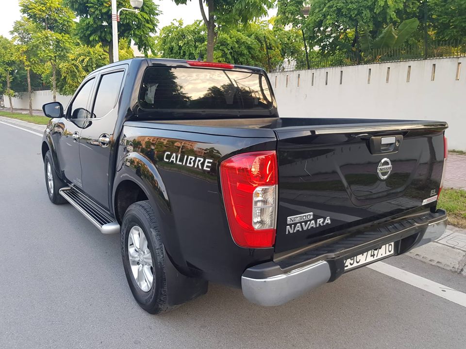 Nissan Navara 2.5EL  2016 - Cần bán lại xe Nissan Navara 2.5EL năm 2016, màu đen, nhập khẩu, chính chủ, giá 555tr