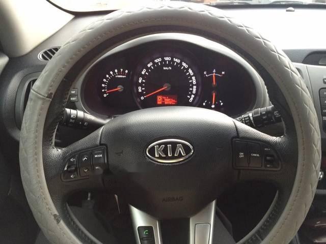 Kia Sportage 2011 - Bán xe Kia Sportage đời 2011, màu trắng xe gia đình