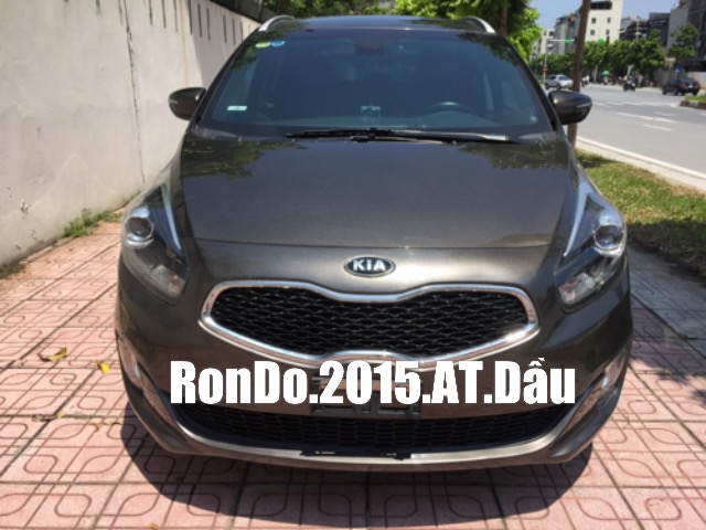 Kia Rondo 2015 - Bán Kia Rondo 1.7L máy dầu ECO rất tiết kiệm, số tự động, màu nâu coffe, Sx cuối 2015