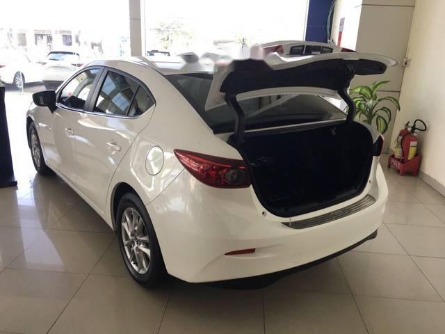 Mazda 3  1.5L 2018 - Bán xe Mazda 3 1.5L năm sản xuất 2018, màu trắng