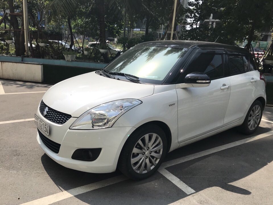 Suzuki Swift   2016 - Bán ô tô Suzuki Swift số tự động, sản xuất năm 2016, màu trắng