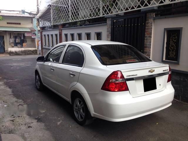 Chevrolet Aveo   LTZ  2015 - Bán Chevrolet Aveo LTZ năm sản xuất 2015, màu trắng