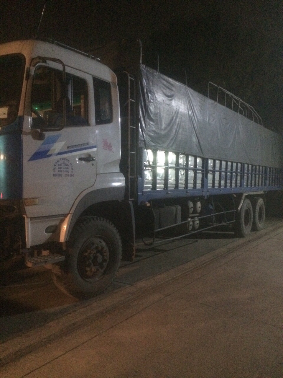 Xe tải Trên 10 tấn 2014 - Cần bán Dongfeng Viet Trung 2014, màu trắng