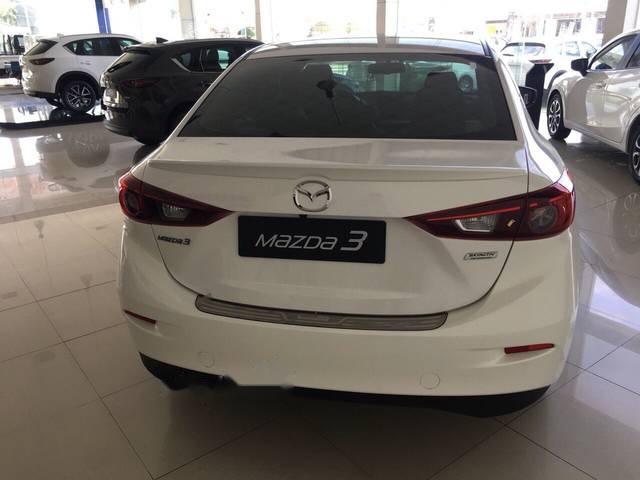 Mazda 3  1.5L 2018 - Bán xe Mazda 3 1.5L năm sản xuất 2018, màu trắng