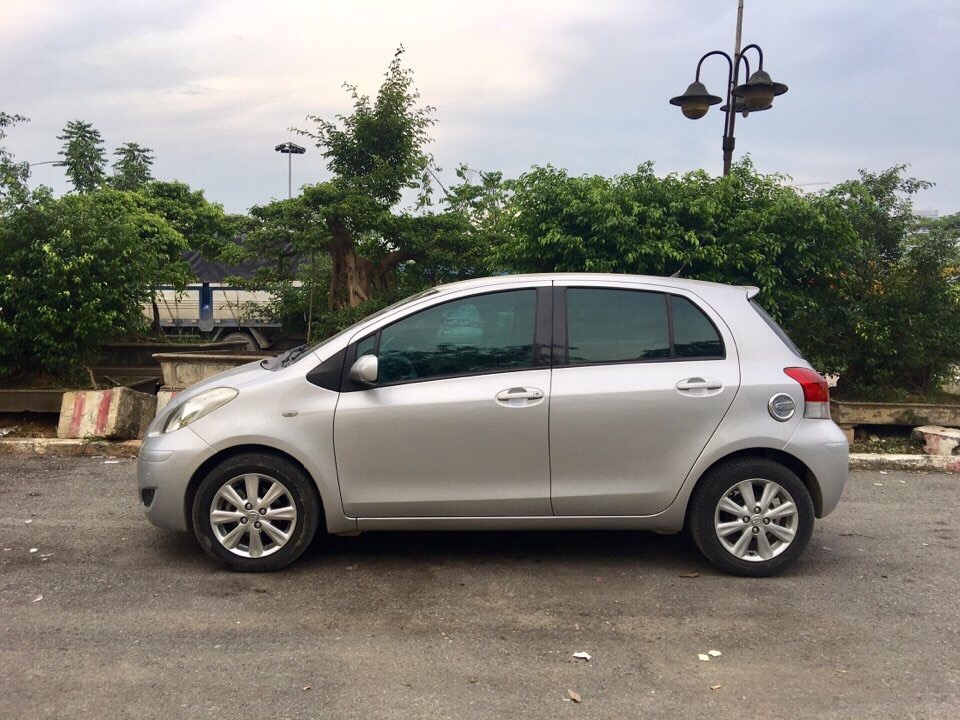 Toyota Yaris 1.3AT 2008 - Bán ô tô Toyota Yaris 1.3AT năm sản xuất 2008, màu bạc, nhập khẩu, 348tr