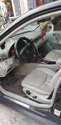 Mercedes-Benz C class 2002 - Bán Mercedes đời 2002, màu đen, 225 triệu