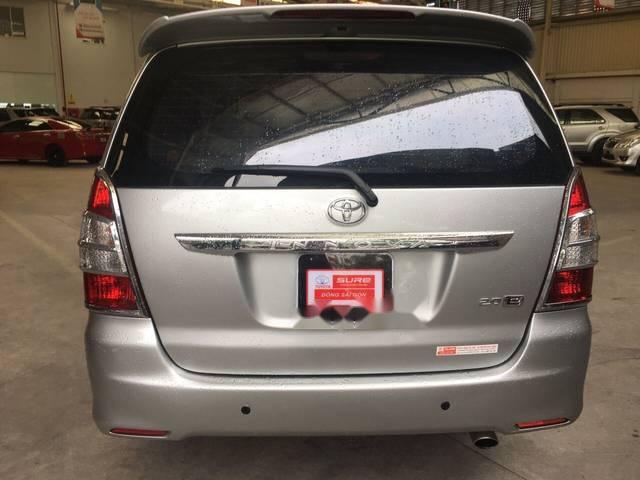 Toyota Innova   E  2013 - Cần bán gấp Toyota Innova E đời 2013, giá cạnh tranh