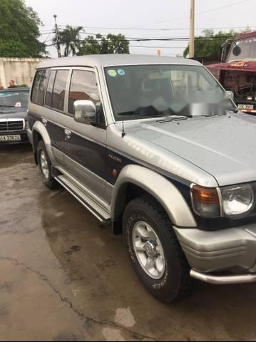 Mitsubishi Pajero   2001 - Cần bán xe Mitsubishi Pajero đời 2001, màu bạc