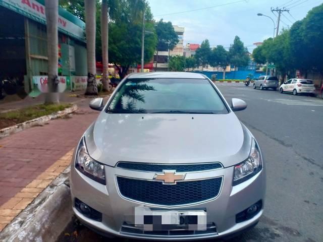 Chevrolet Cruze 2010 - Bán Chevrolet Cruze đời 2010, màu xám xe gia đình, giá chỉ 365 triệu