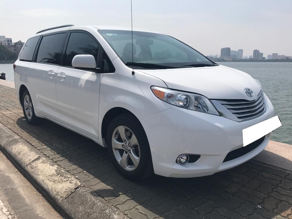 Toyota Sienna LE 3.5 AT FWD 2011 - Bán xe Toyota Sienna LE 2011 màu trắng nhập khẩu Mỹ