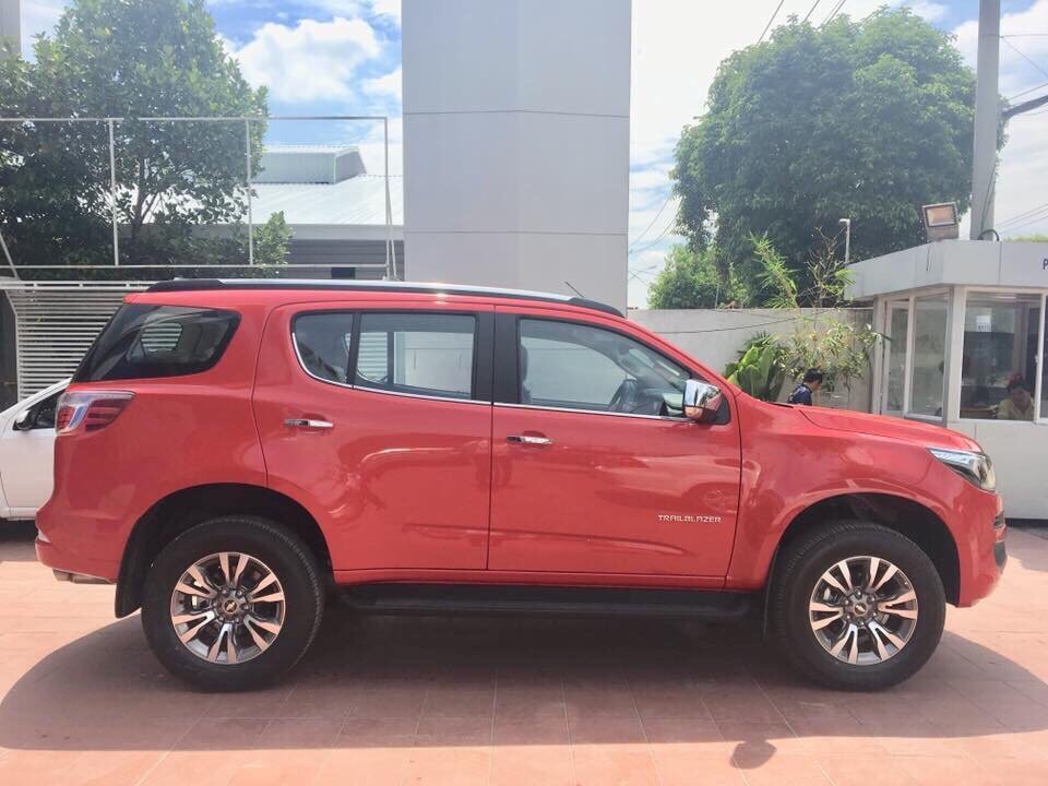 Chevrolet Blazer Mới  Trail VGT 2018 - Xe Mới Chevrolet Trailblazer VGT 2018