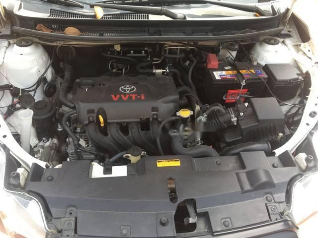 Toyota Yaris  AT 2015 - Cần bán lại xe Toyota Yaris AT đời 2015, xe đẹp