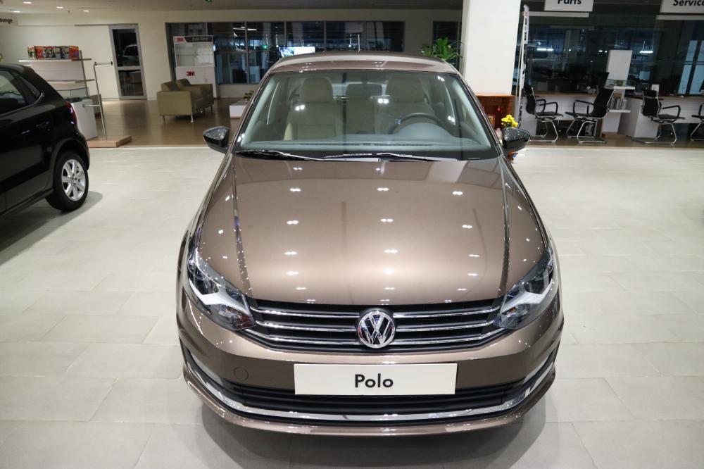 Volkswagen Polo 1.6AT 2017 - Mẫu sedan đáng mua nhất. Polo ưu đãi khủng, nhận xe ngay, LH: 0944064764 Ngọc Giàu