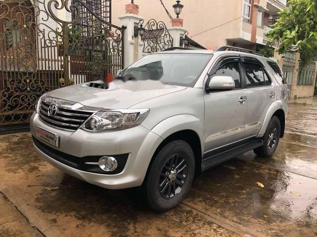 Toyota Fortuner 2.5G 2016 - Cần bán Toyota Fortuner 2.5G năm sản xuất 2016, màu bạc số sàn