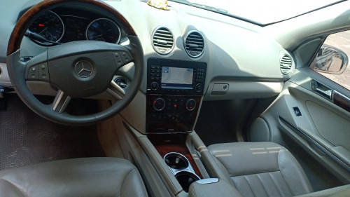 Mercedes-Benz M class 500  5.0 AT  2005 - Cần bán Mercedes 500 5.0 AT đời 2006, giá chỉ 510 triệu
