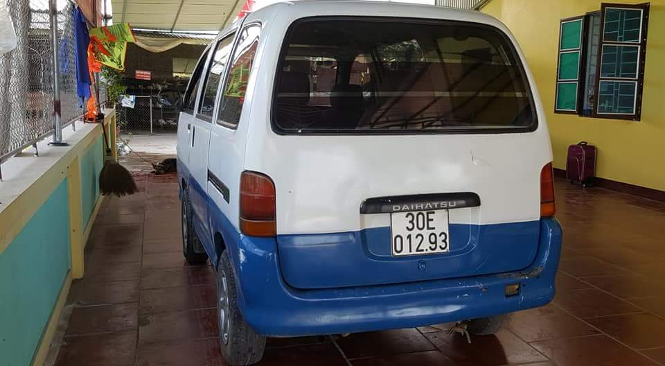 Daihatsu Citivan 2004 - Bán xe 7 chỗ giá rẻ, màu trắng viền xanh