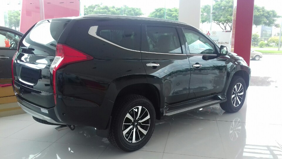 Mitsubishi Pajero 4x2 AT   2018 - Cần bán xe Mitsubishi Pajero 4x2 AT All New 2018, xe nhập