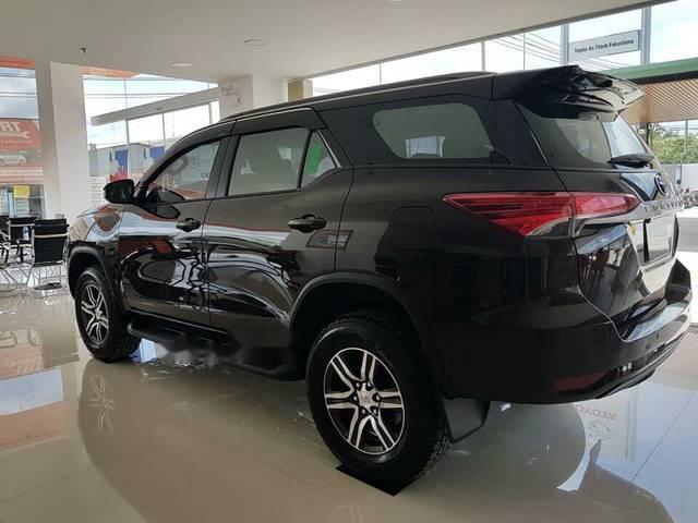 Toyota Fortuner  2.4G MT 2018 - Bán Toyota Fortuner đời 2018, màu đen