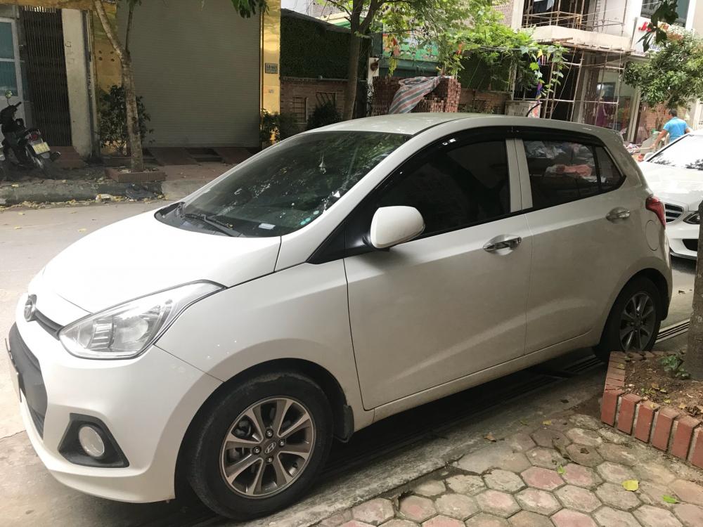 Hyundai Grand i10 2015 - Bán ô tô Hyundai Grand i10 1.0 MT, bản đủ, SX năm 2015, màu trắng, xe nhập, 425 triệu