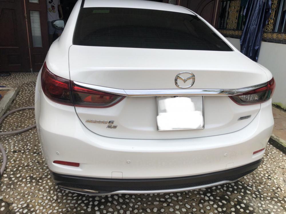 Mazda 6 2.5L Premium 2017 - Bán Mazda 6 2.5L Premium 2017, đúng chất, màu trắng, giá TL, hỗ trợ góp