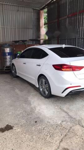 Hyundai Elantra Sport   2018 - Cần bán Hyundai Elantra Sport đời 2018, màu trắng