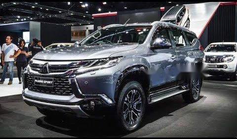 Mitsubishi Pajero Sport  4x2 AT 2018 - Bán ô tô Mitsubishi Pajero Sport năm sản xuất 2018, màu bạc