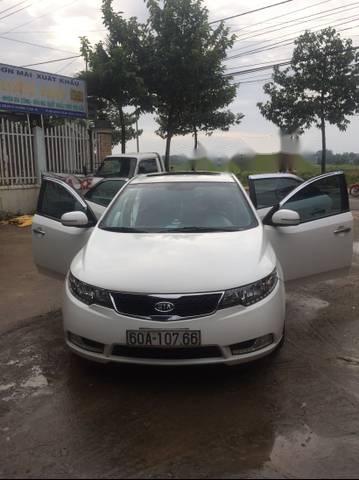 Kia Forte 2013 - Cần bán xe Kia Forte sản xuất 2013, màu trắng