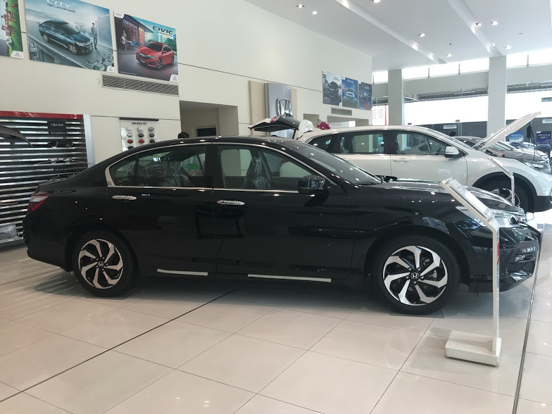 Honda Accord 2.4 AT 2019 - Ô tô 4 chỗ Honda Accord 2018 nhập Thái màu đen-Giao xe sớm nhất HCM. Xin gọi 0909076622