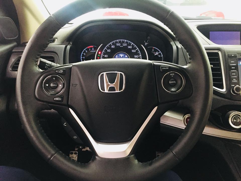 Honda CR V 2.0 AT 2015 - Bán Honda CR V 2.0 AT 2015, màu trắng nội thất kem cực mới