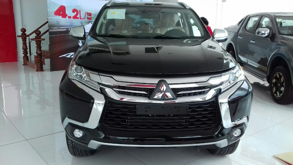 Mitsubishi Pajero 4x2 AT   2018 - Cần bán xe Mitsubishi Pajero 4x2 AT All New 2018, xe nhập