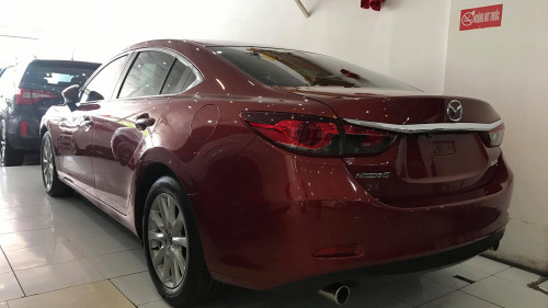 Mazda 6  2.0 AT  2015 - Cần bán Mazda 6 2.0 AT năm sản xuất 2015, màu đỏ, giá chỉ 758 triệu