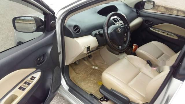 Toyota Vios   2009 - Bán Toyota Vios đời 2009, màu bạc chính chủ, giá tốt