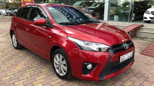 Toyota Yaris  1.6 AT  2015 - Cần bán gấp Toyota Yaris 1.6 AT sản xuất năm 2015, màu đỏ