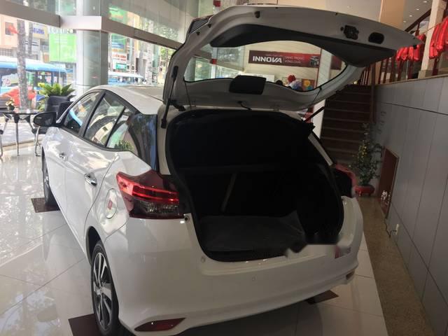 Toyota Yaris   2018 - Bán Toyota Yaris năm sản xuất 2018, màu trắng giá cạnh tranh